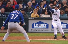 Mariners' Suzuki's hitting streak ends at 11 games